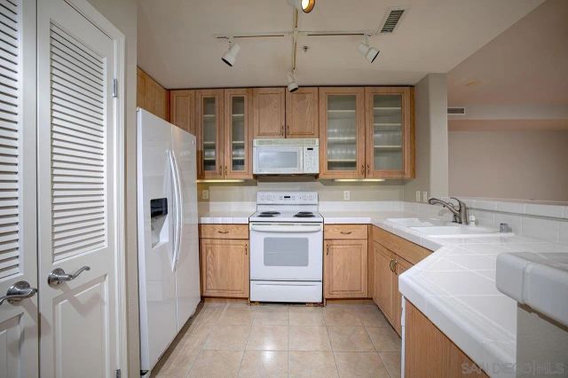 1601 India St 117, Little Italy, CA 92101