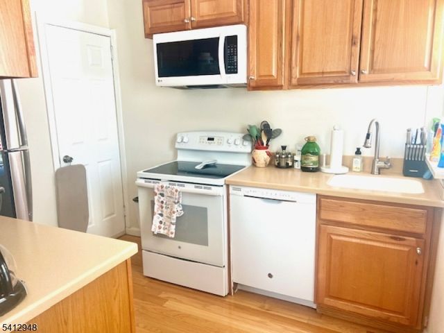 2 Chase Dr 2-4, Roxbury Twp., NJ 07847