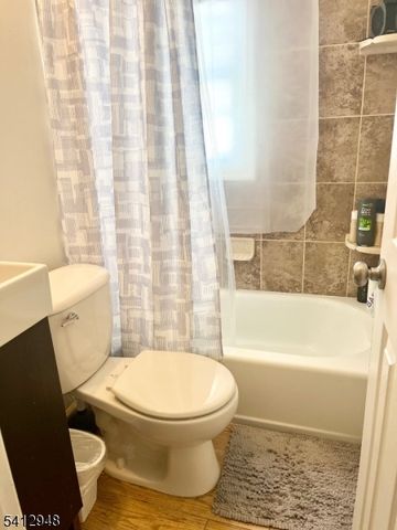 2 Chase Dr 2-4, Roxbury Twp., NJ 07847