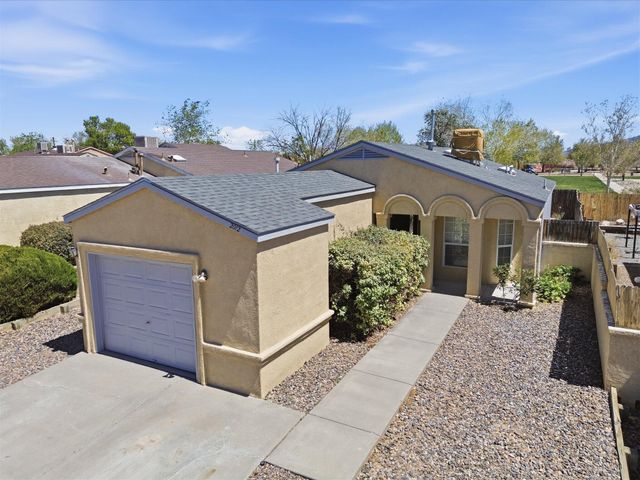 2012 Strawberry Place NE, Rio Rancho, NM 87144