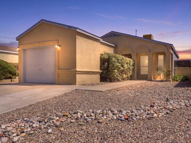 2012 Strawberry Place NE, Rio Rancho, NM 87144