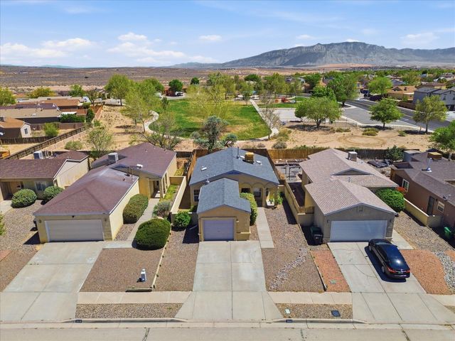 2012 Strawberry Place NE, Rio Rancho, NM 87144