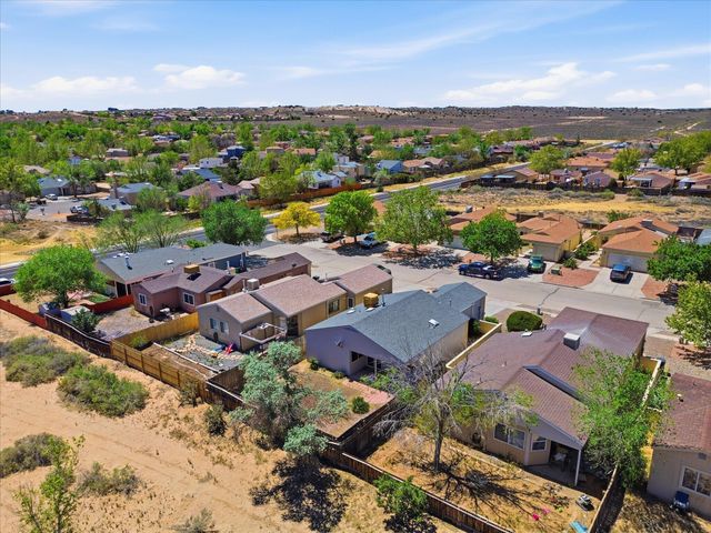2012 Strawberry Place NE, Rio Rancho, NM 87144