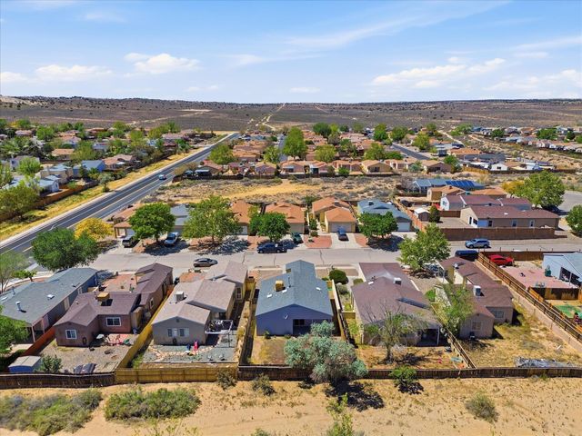 2012 Strawberry Place NE, Rio Rancho, NM 87144