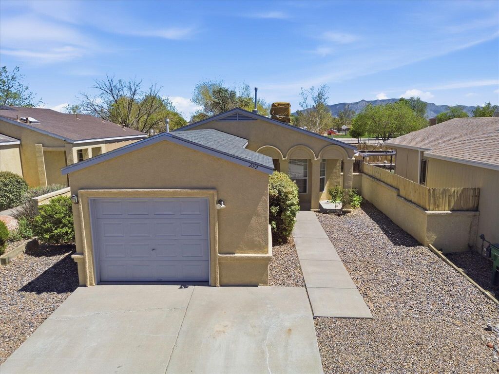 2012 Strawberry Place NE, Rio Rancho, NM 87144