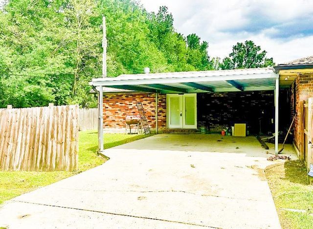 701 Linda Ann Avenue, Gray, LA 70359