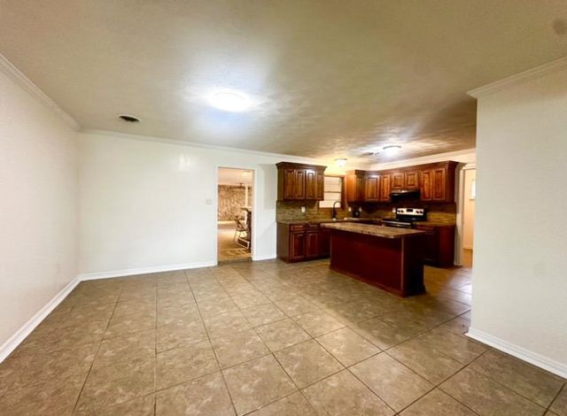 701 Linda Ann Avenue, Gray, LA 70359