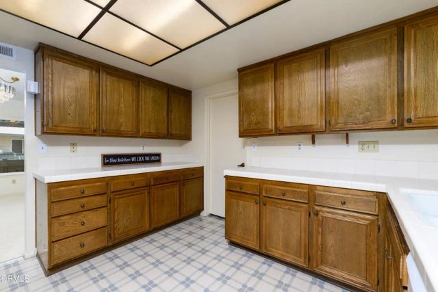 30105 Village 30, Camarillo, CA 93012