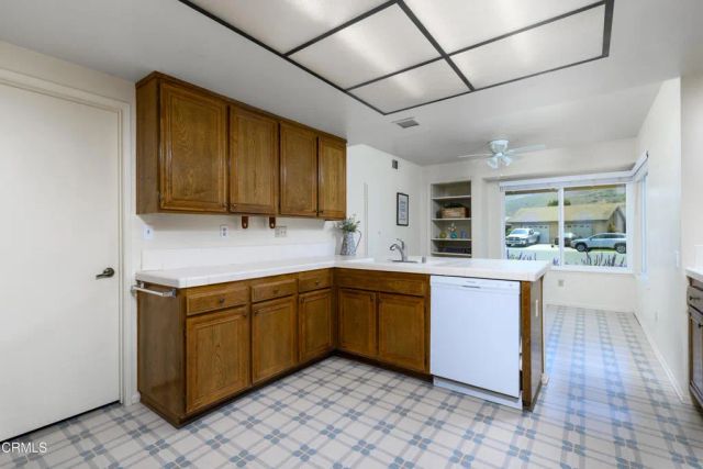 30105 Village 30, Camarillo, CA 93012