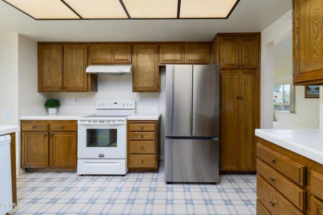 30105 Village 30, Camarillo, CA 93012