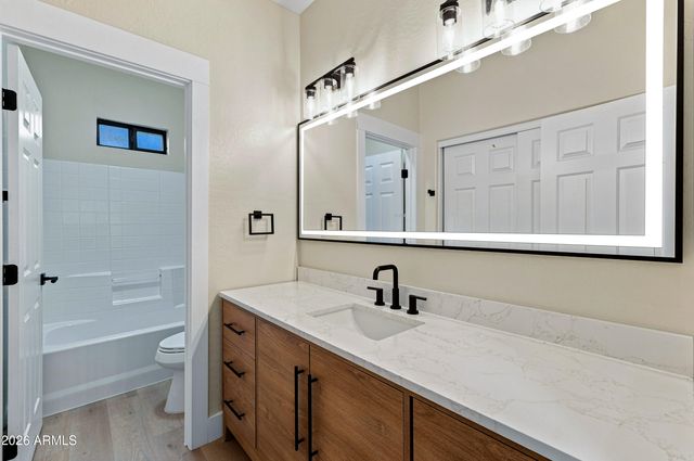 803 W LYDIA Lane, Phoenix, AZ 85041