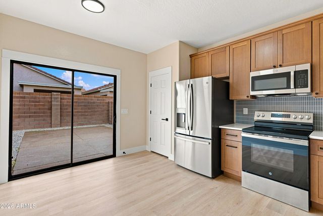 803 W LYDIA Lane, Phoenix, AZ 85041