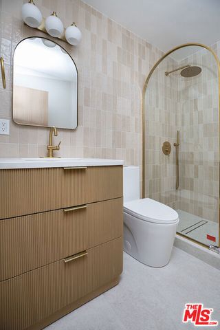 1804 E Glenoaks Boulevard, Glendale, CA 91206
