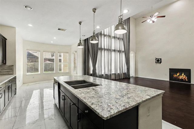 10467 Lake Palmetto Drive, Conroe, TX 77385