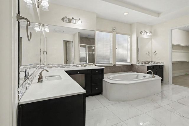 10467 Lake Palmetto Drive, Conroe, TX 77385