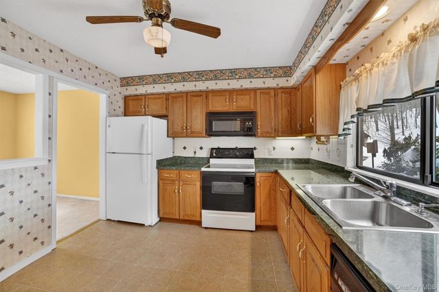 339 Heritage Hills A, Somers, NY 10589