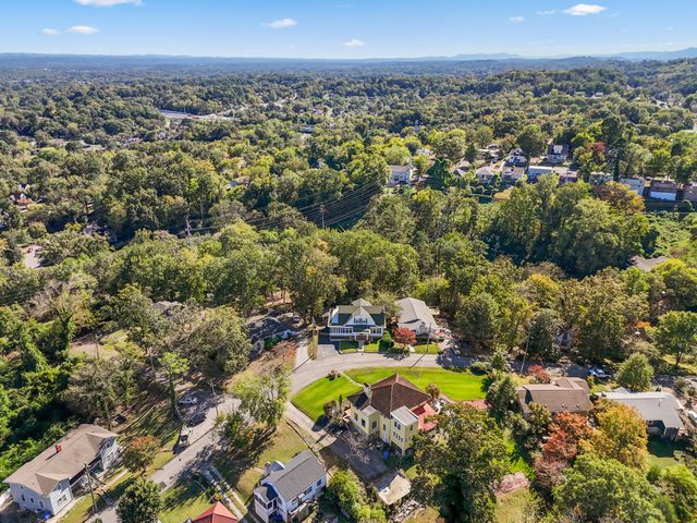 3310 Alta Vista Drive, Chattanooga, TN 37411