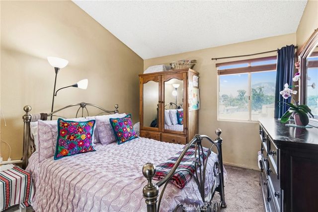 1941 Glenoaks 190, San Fernando, CA 91340