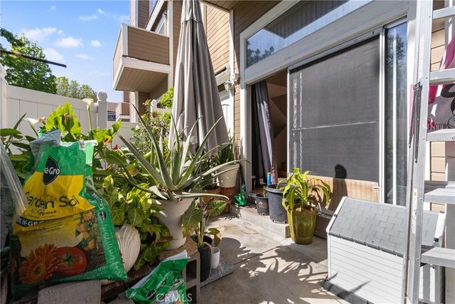 1941 Glenoaks 190, San Fernando, CA 91340