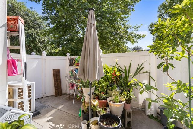 1941 Glenoaks 190, San Fernando, CA 91340