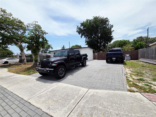 5301 NE 17th Avenue -, Pompano Beach, FL 33064