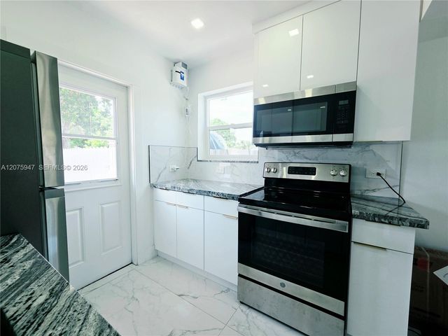5301 NE 17th Avenue -, Pompano Beach, FL 33064