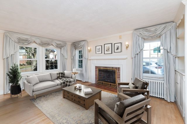 20 Rosedale Rd, Watertown, MA 02472