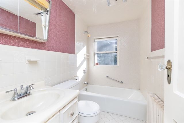 20 Rosedale Rd, Watertown, MA 02472