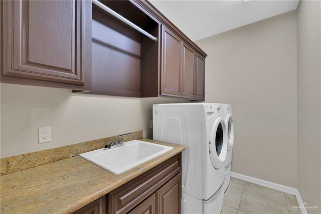 13908 N 40th Street, Edinburg, TX 78541