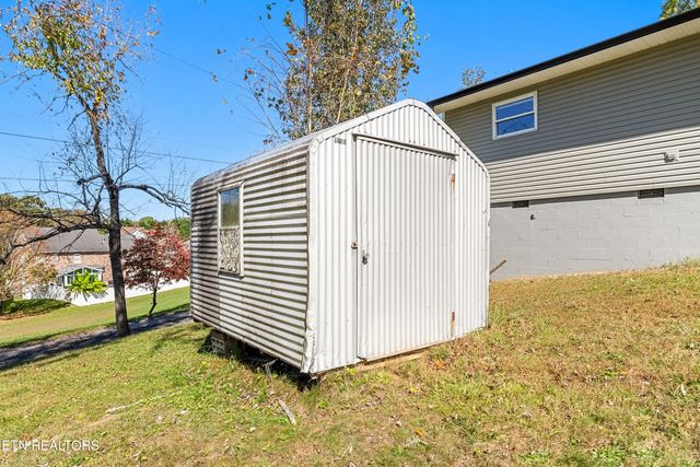 7705 Morris Rd, Knoxville, TN 37938