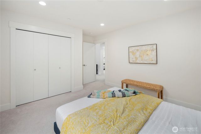 856 224th Avenue NE, Sammamish, WA 98074