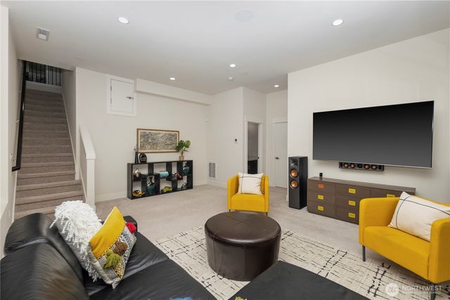 856 224th Avenue NE, Sammamish, WA 98074