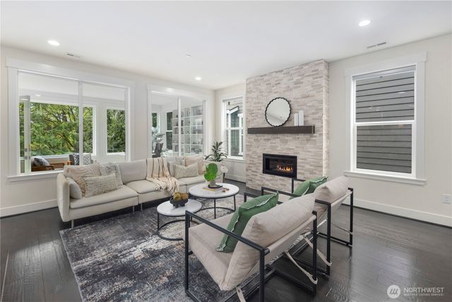 856 224th Avenue NE, Sammamish, WA 98074