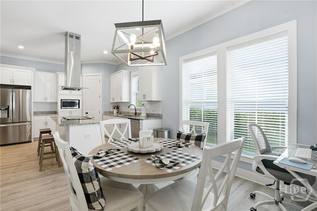 240 Blackjack Oak Drive W, Richmond Hill, GA 31324