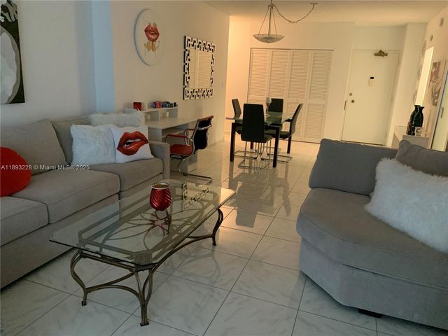 1980 S Ocean Dr 5A, Hallandale Beach, FL 33009