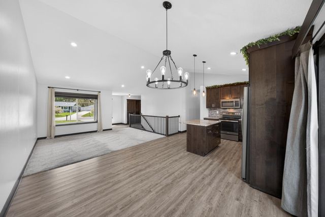 36 Sunnydale Lane SE, Rochester, MN 55904