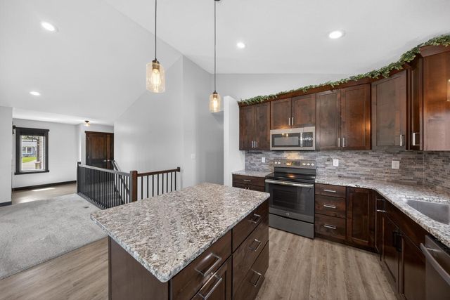 36 Sunnydale Lane SE, Rochester, MN 55904