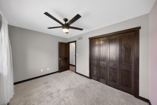 36 Sunnydale Lane SE, Rochester, MN 55904
