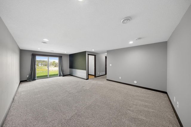 36 Sunnydale Lane SE, Rochester, MN 55904