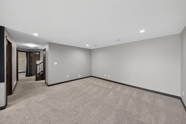 36 Sunnydale Lane SE, Rochester, MN 55904