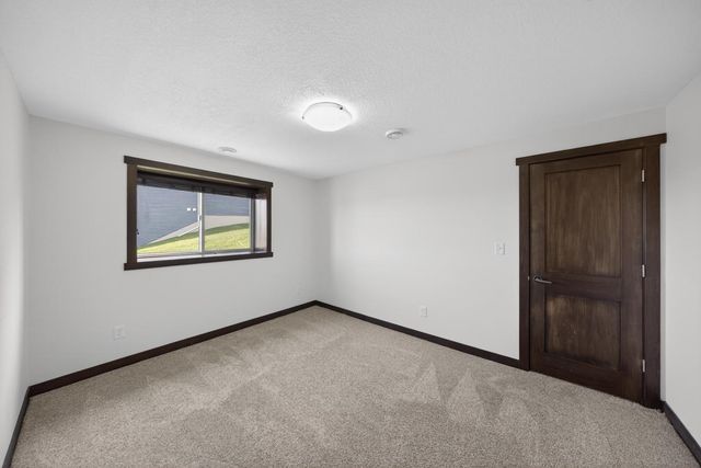 36 Sunnydale Lane SE, Rochester, MN 55904