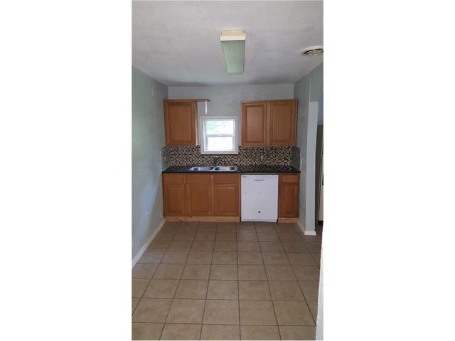 2101 Harrison Avenue, Fort Worth, TX 76110