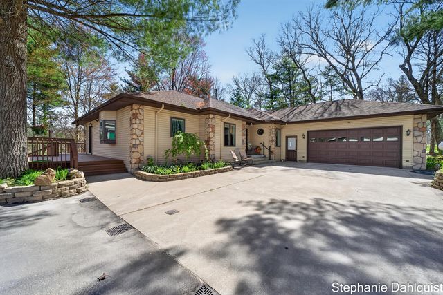 9160 Mill Pond Trail, Whitehall, MI 49461