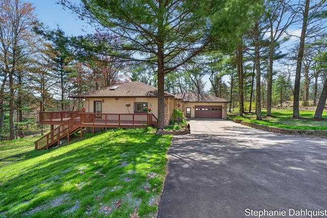 9160 Mill Pond Trail, Whitehall, MI 49461