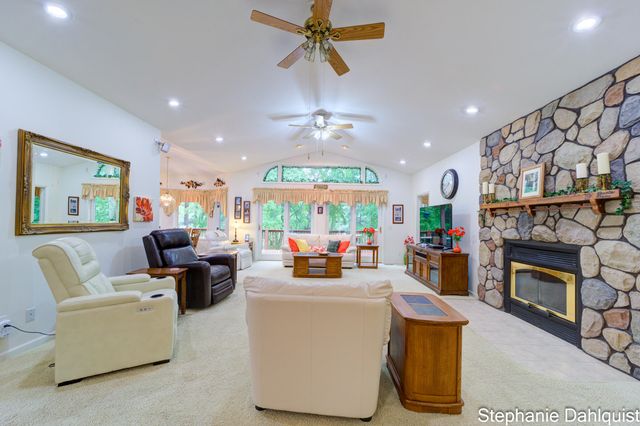 9160 Mill Pond Trail, Whitehall, MI 49461