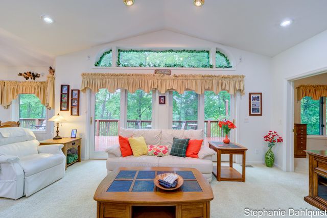 9160 Mill Pond Trail, Whitehall, MI 49461
