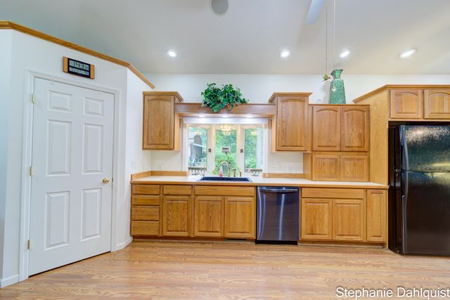9160 Mill Pond Trail, Whitehall, MI 49461