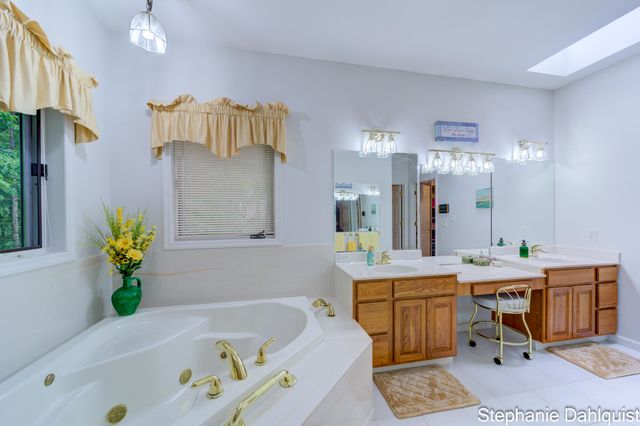 9160 Mill Pond Trail, Whitehall, MI 49461