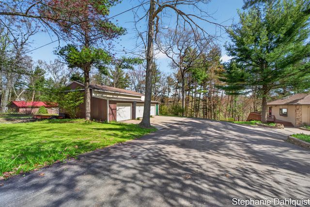 9160 Mill Pond Trail, Whitehall, MI 49461