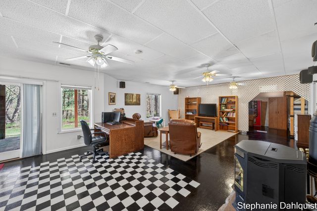 9160 Mill Pond Trail, Whitehall, MI 49461